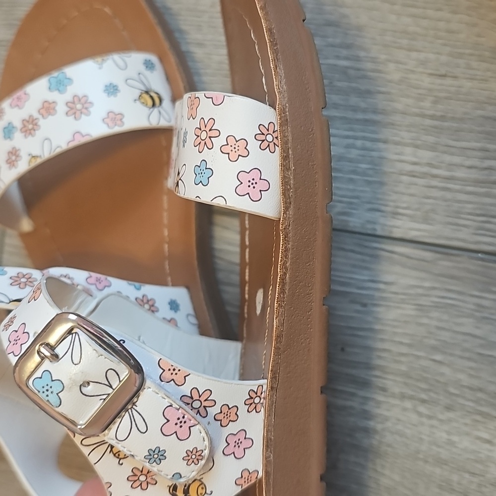 7 Pairs Kids Summer Sandals - Yellow, Tan, Pink Styles. Reef Waterproof Sandals - Picture 10 of 14